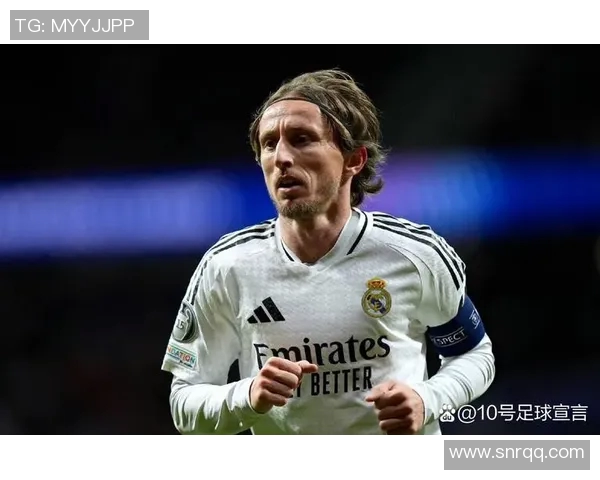 全球足球巨星风采汇聚展现传奇魅力与精彩瞬间 全球足球巨星风采汇聚展现传奇魅力与精彩瞬间